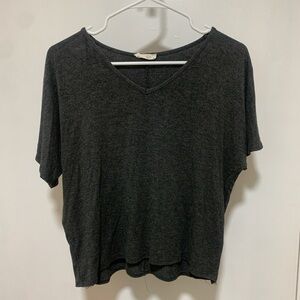 Olivia Rae Relaxed V-Neck Short Sleeve Top in Charcoal
